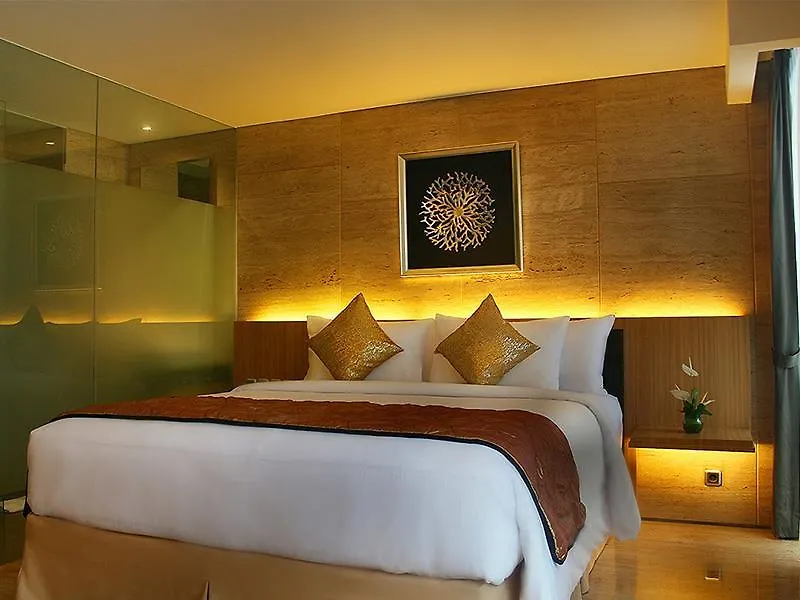 De Vins Sky Hotel Seminyak 4*,